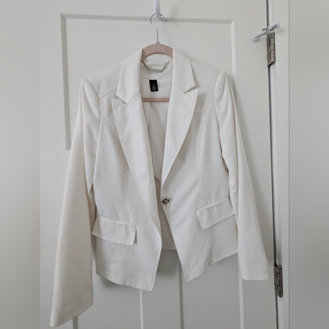 Whbm Ladies White Jacket Size 4